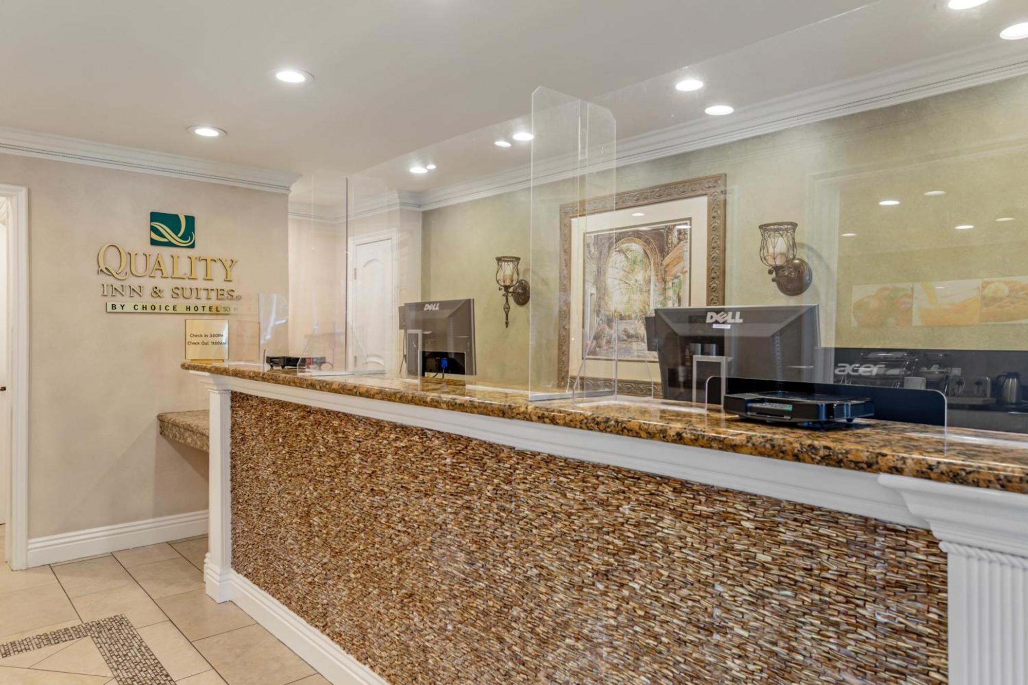 Quality Inn & Suites Anaheim Maingate Exterior photo
