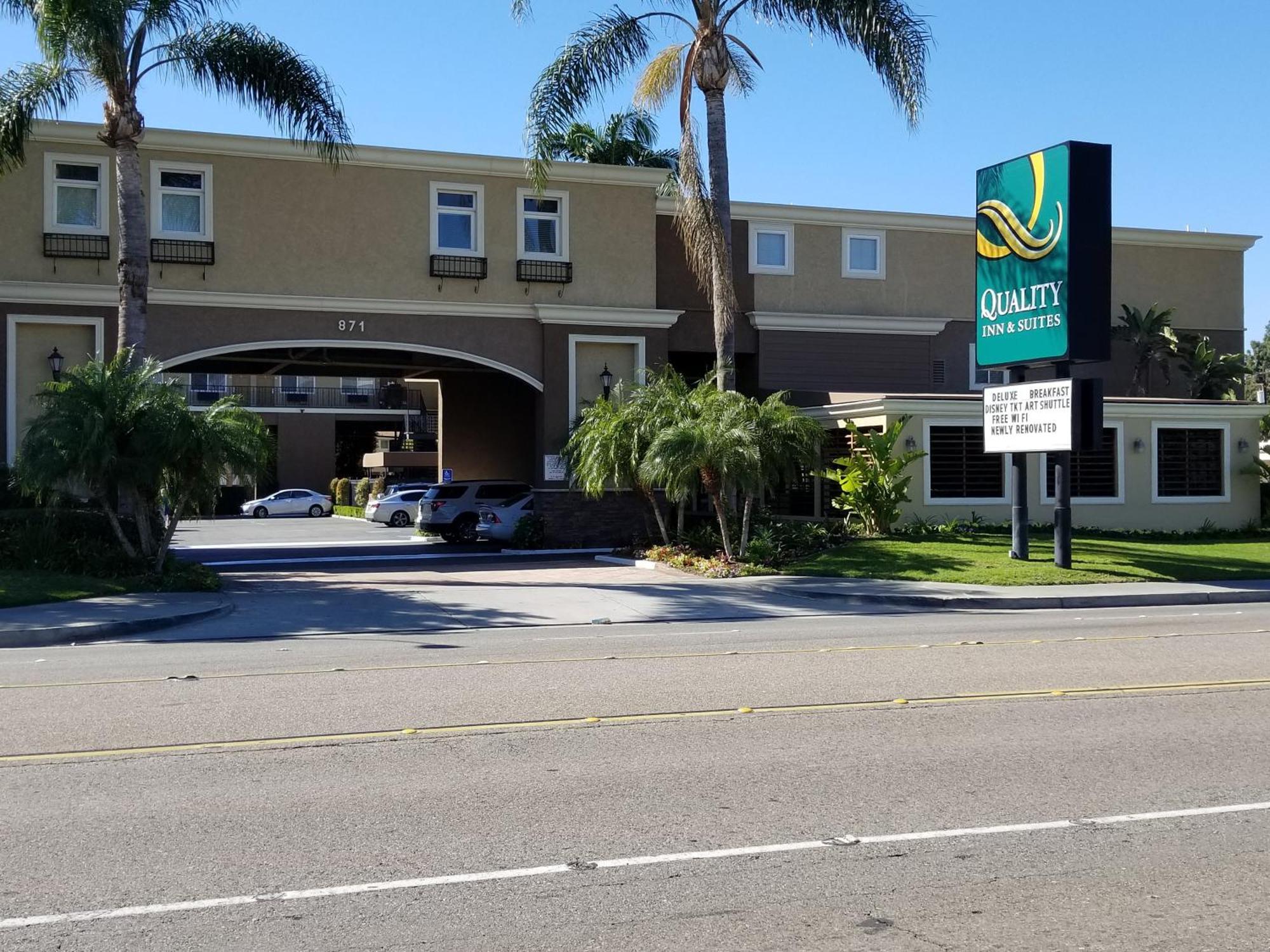 Quality Inn & Suites Anaheim Maingate Exterior photo