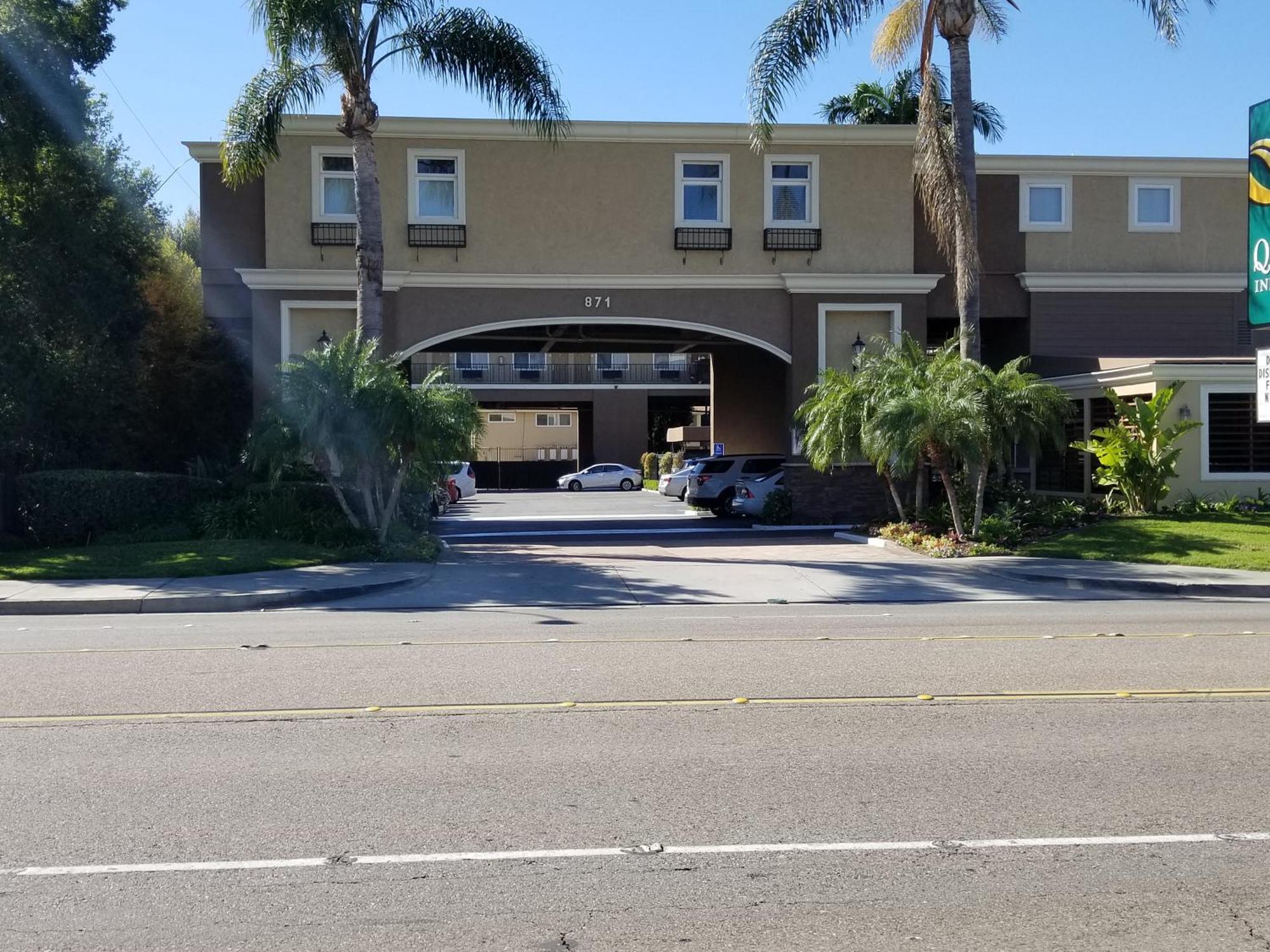 Quality Inn & Suites Anaheim Maingate Exterior photo