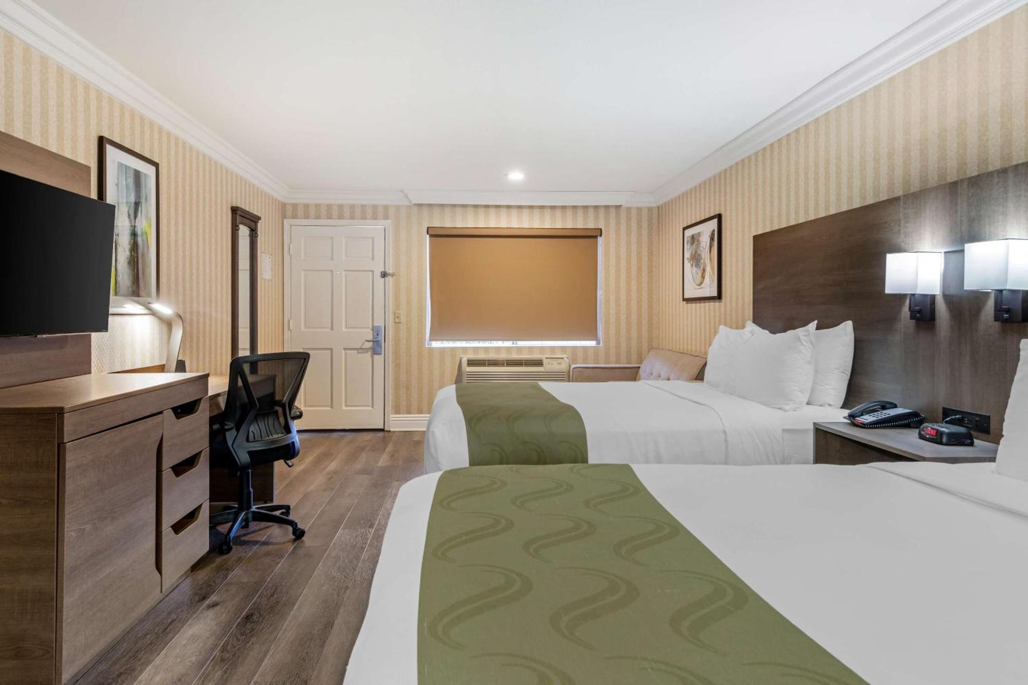 Quality Inn & Suites Anaheim Maingate Exterior photo
